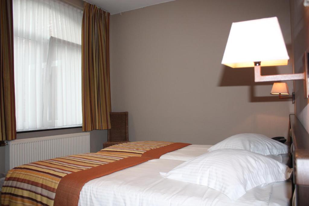 Hotel Giorgi Et Logements Insolites-Jacuzzi Prive Bastogne Chambre photo