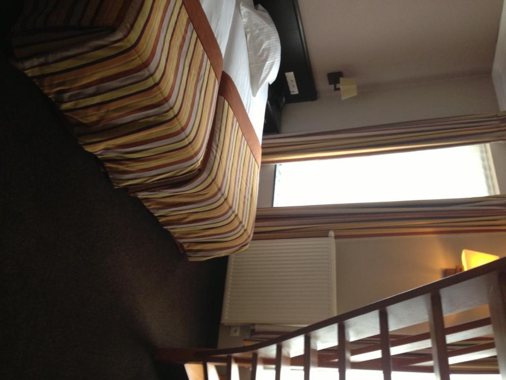 Hotel Giorgi Et Logements Insolites-Jacuzzi Prive Bastogne Chambre photo
